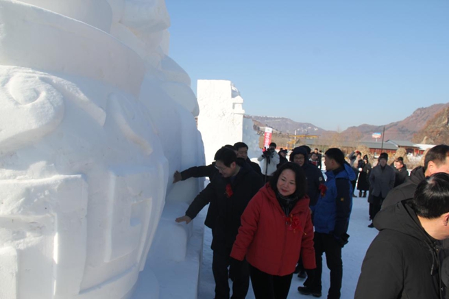 临江市第二届鸭绿江冰雪旅游节在龙头山滑雪场开幕