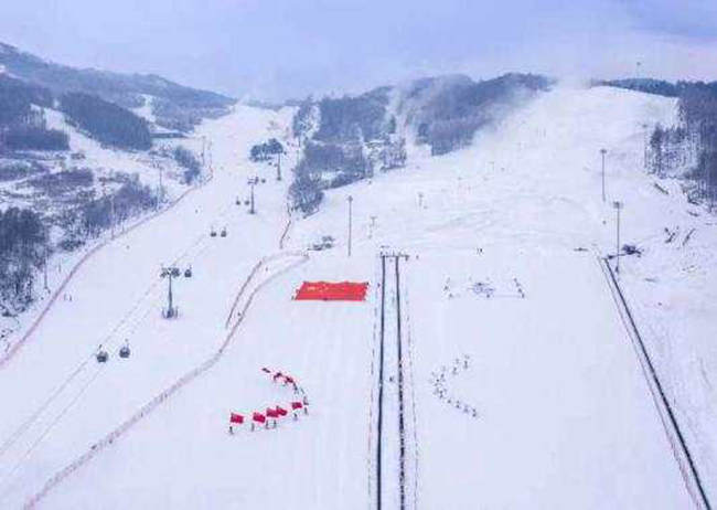 万峰滑雪场