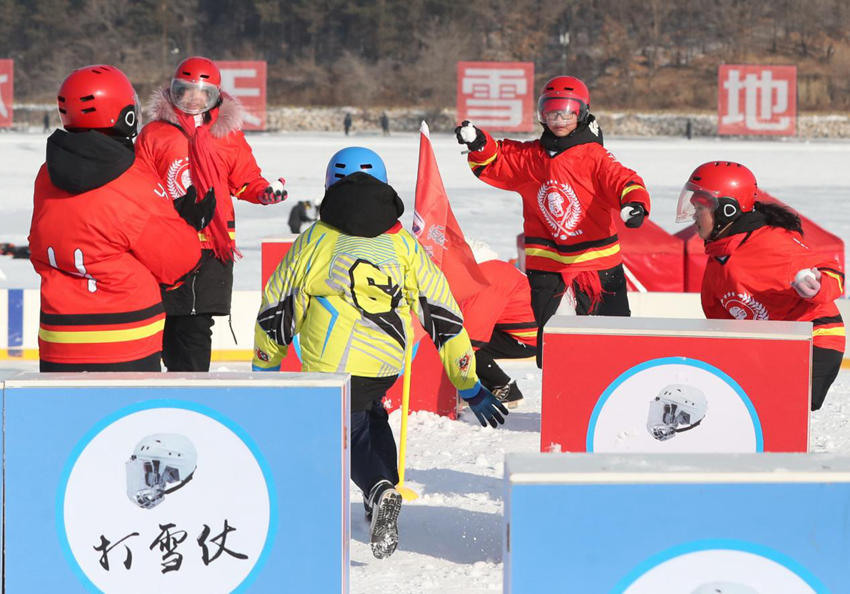 全民参与冰雪运动。