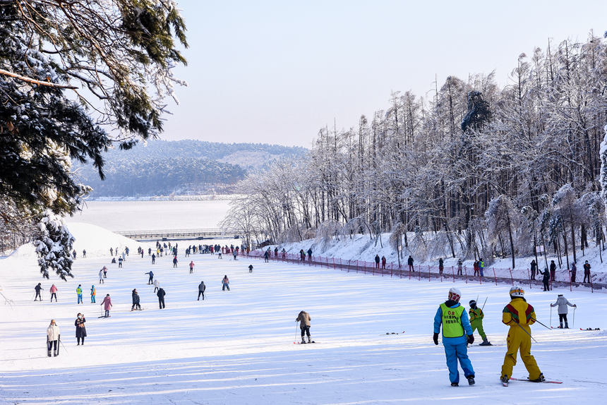 長春淨月潭滑雪場。（吉林省文化和旅游廳供圖）