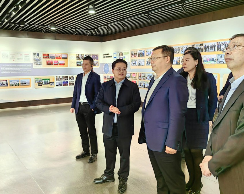 聚蓄动能“加速跑”抢拼首季“开门红”华景斌率队赴广东佛山开展招商引资