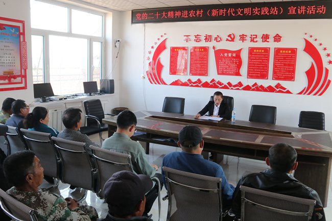 （榆树市“走遍388个村·赋能乡村振兴”文艺采创活动现场）