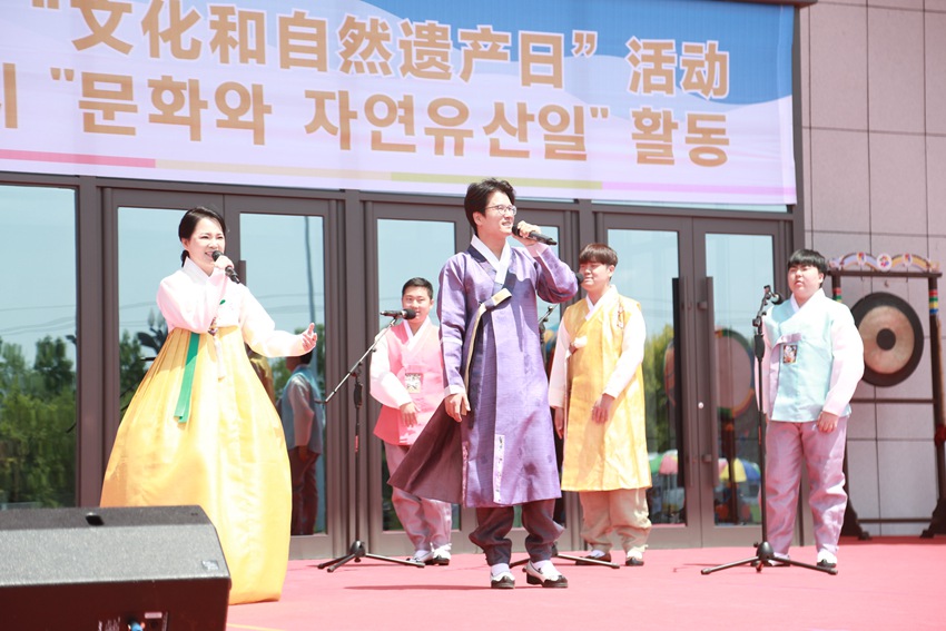 精彩节目（王晓彤 摄）