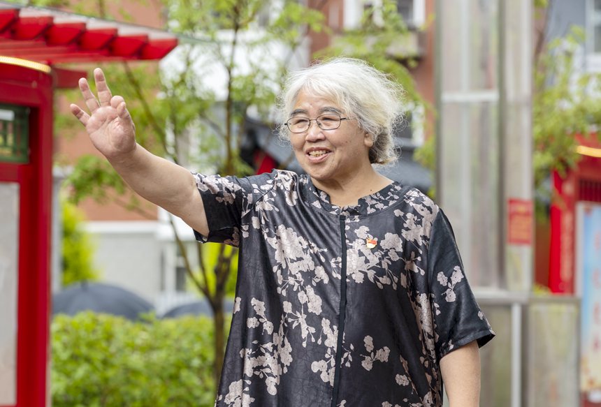 与会代表参观调研长春市党建引领基层治理典型示范点位。郭肃柠摄