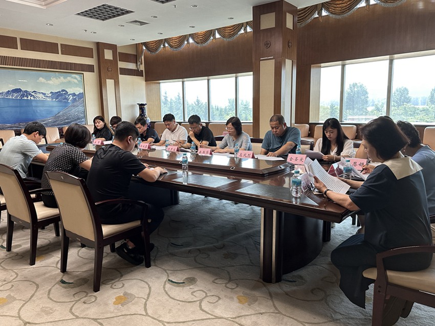 座谈会现场（金玲慧 摄）