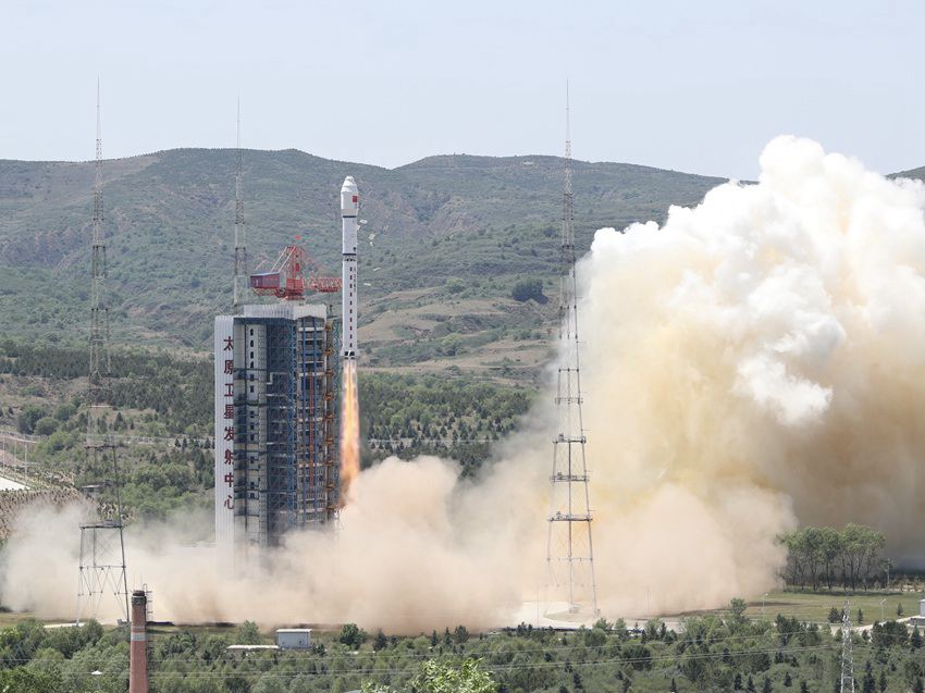 6月15日，我國在太原衛星發射中心使用長征二號丁運載火箭成功發射41顆“吉林一號”自研小型衛星。 （長春新區新聞中心供圖）