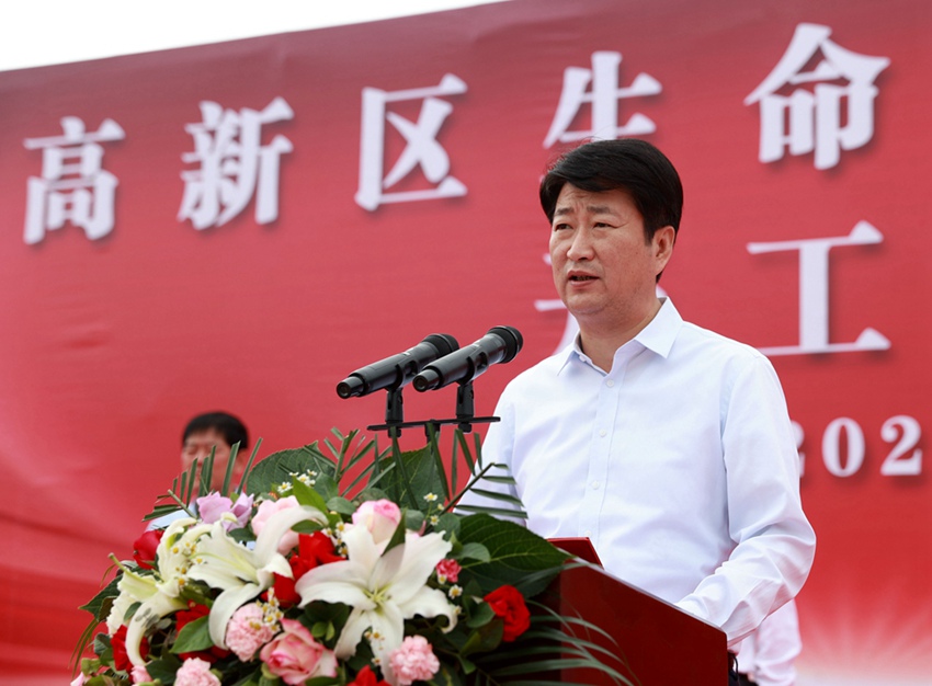 市委副书记、市长吴贤哲致辞（李军广  摄）