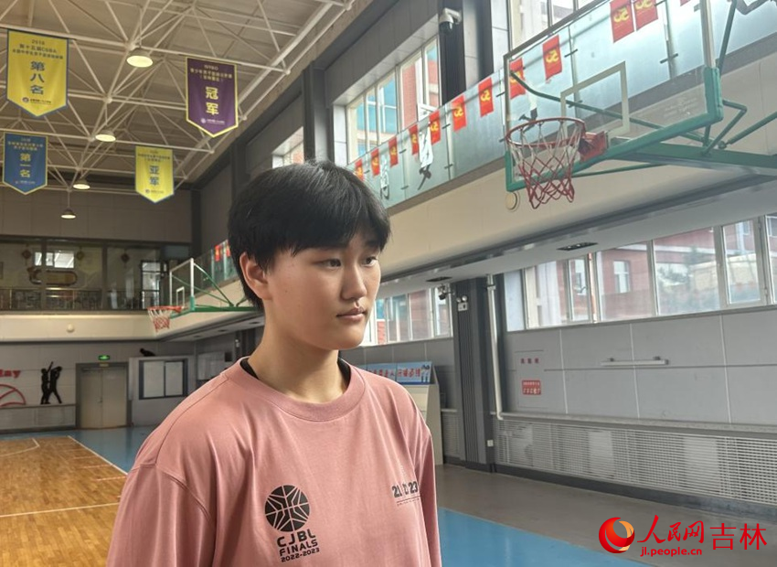 第一〇八学校女子篮球队队长李懿瑾。实习生 尹嘉怡摄