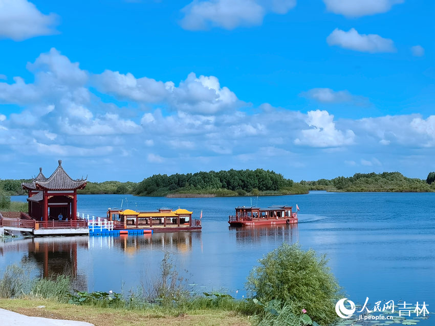 嫩江湾国家湿地公园风景如画。人民网记者 马俊华摄