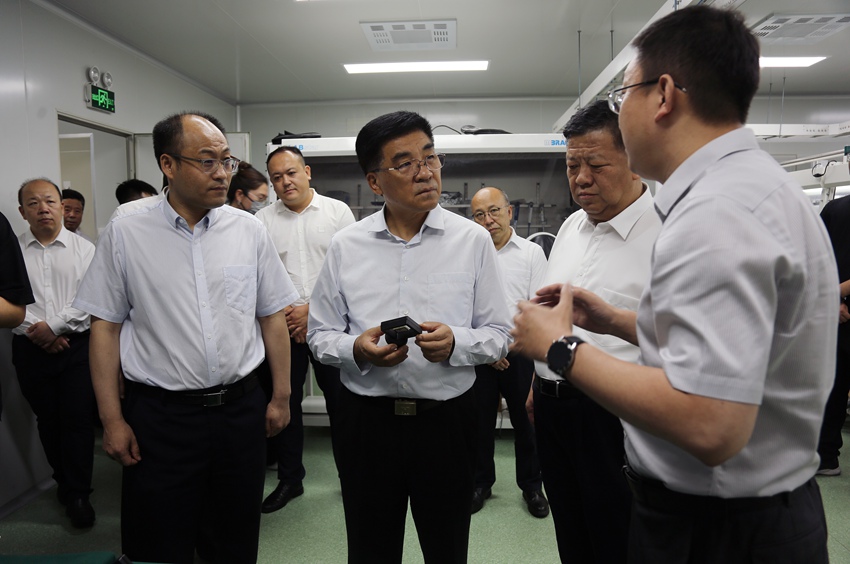 2023年7月5日,市人大常委会调研组到吉林大学,寻求校地合作新空间 、探索协同创新新模式