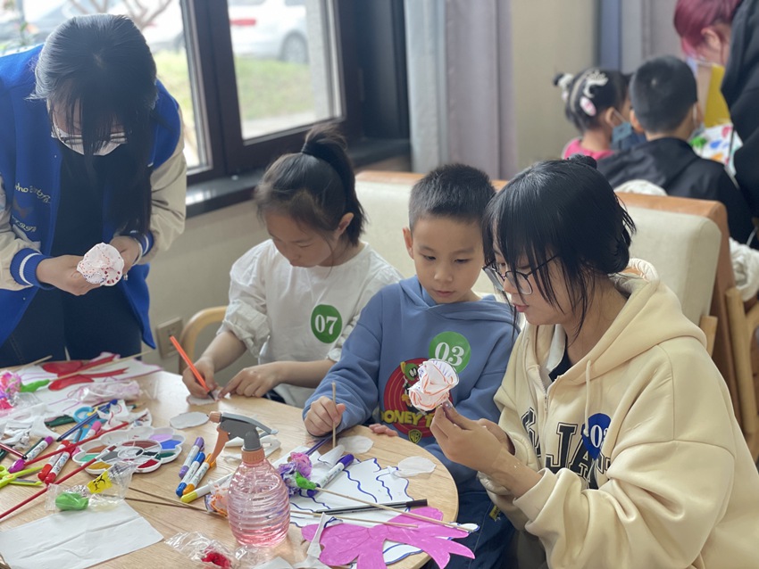 “家庭日”传承孝道感恩慈母活动