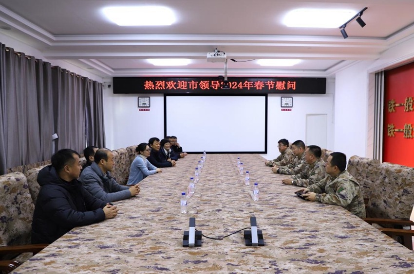磐石市市长王萍萍带队走访慰问驻磐石部队官兵