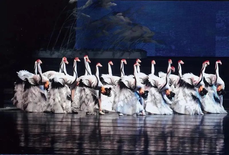  The large-scale cultural tourism performance "Hyun Mo" appeared in Spring City on May Day, and some programs were in intense and orderly rehearsal. (Picture source: Youyou Jilin)