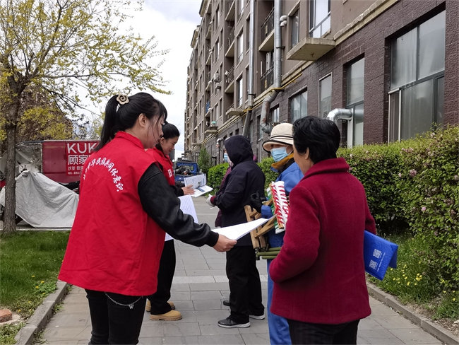 胜利街道民和社区开展民族政策宣传进小区活动。