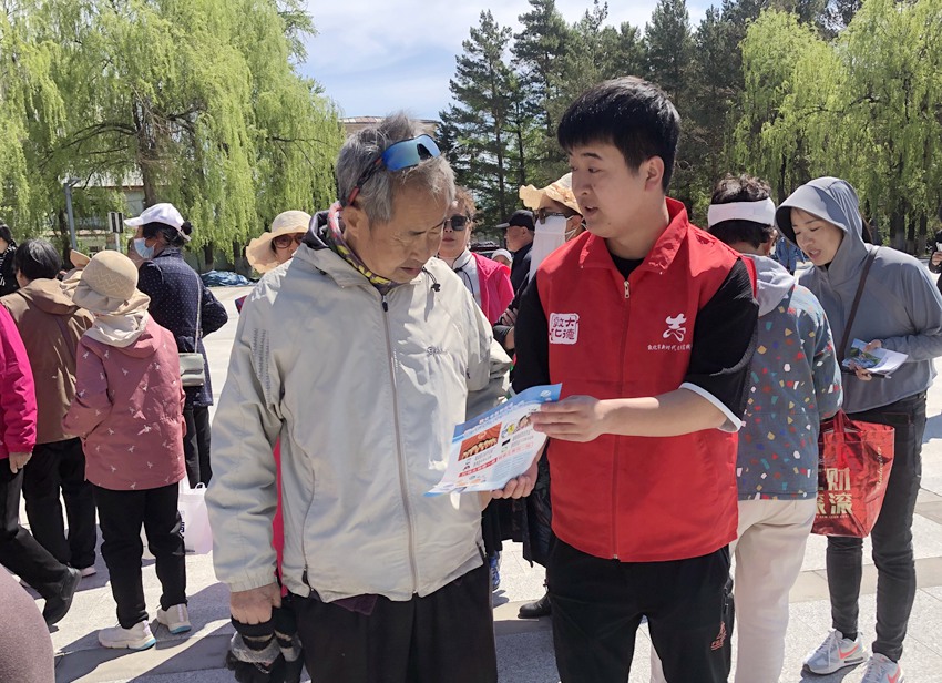 胜利街道凌武社区:共绘美好“石榴红” 共谱民族团结情