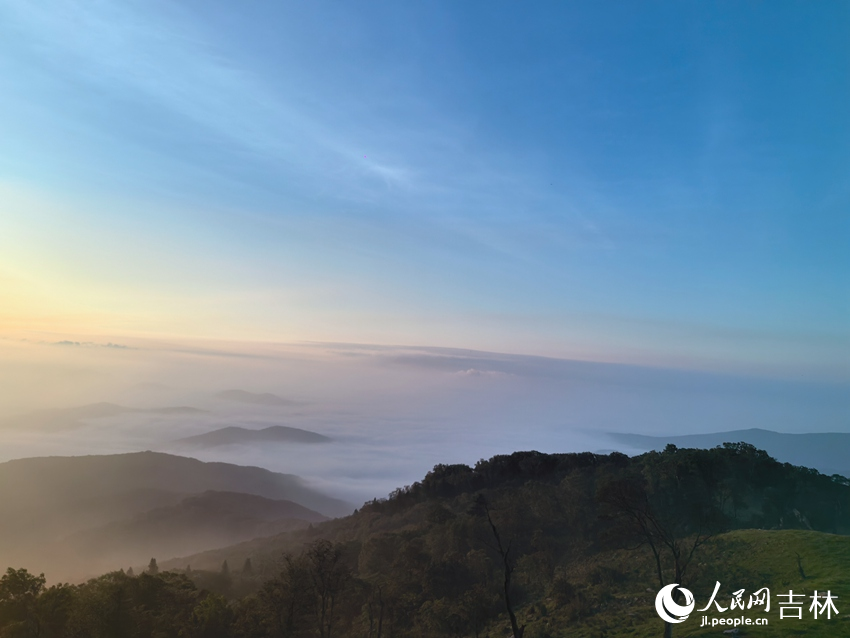 紅日、群山、薄霧、雲海……通化縣四方山的日出盛景你見過嗎？【8】