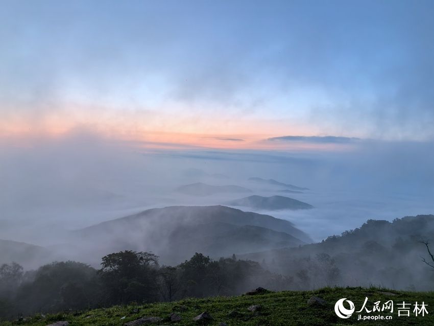 紅日、群山、薄霧、雲海……通化縣四方山的日出盛景你見過嗎？