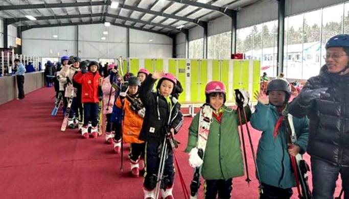 爽滑天然粉雪，乐享萌娃天堂 长白山池南区漫江滑雪场