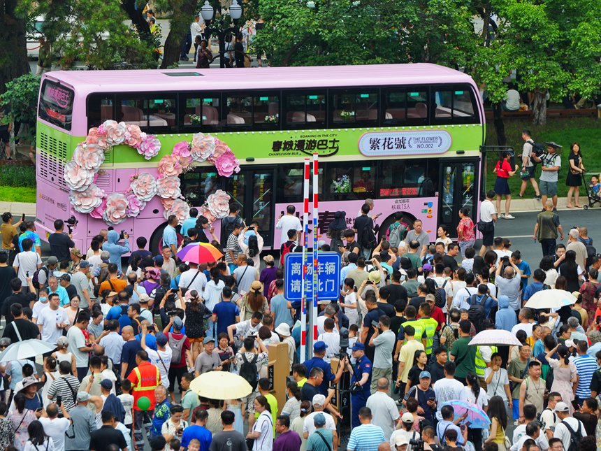 街區開街當天，長春文旅列車同步上線。人民網記者 李洋攝