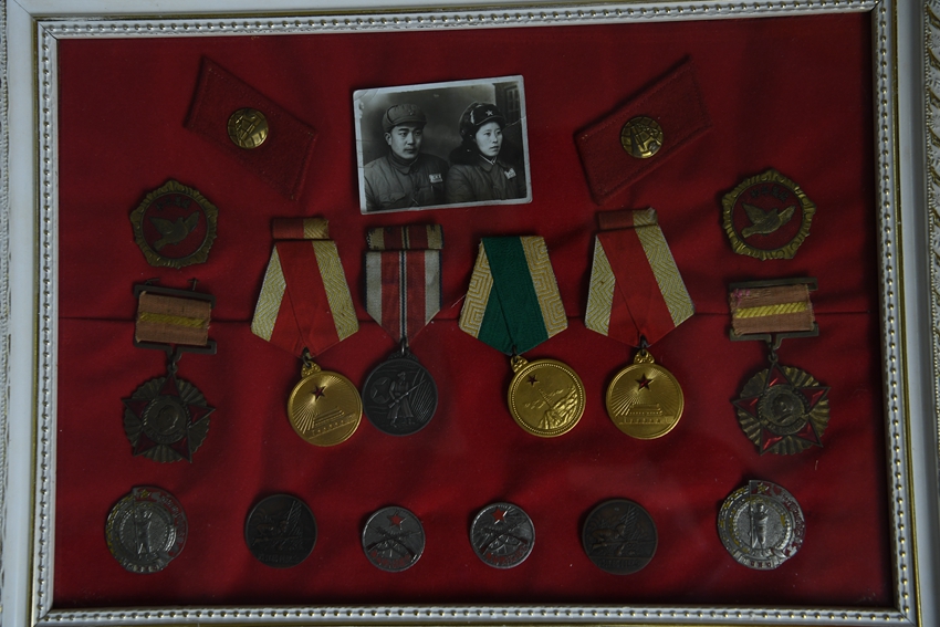 抗戰老兵陳茂芳榮獲軍功章、紀念章等