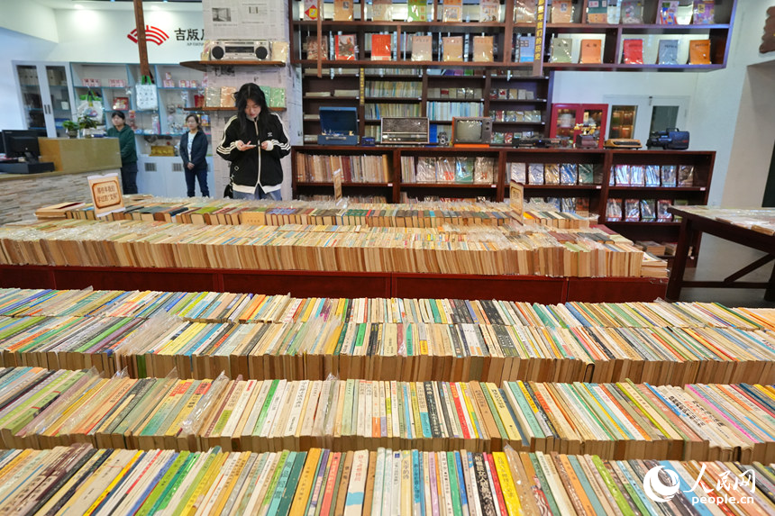 以“旧书新知”为主题的长春“南书房”。人民网记者 李洋摄