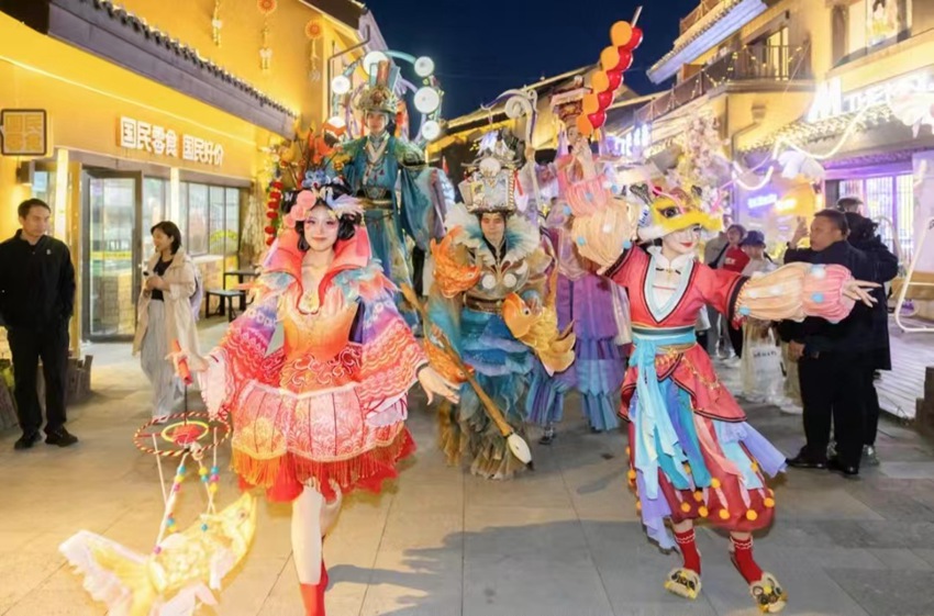 “吉林冰雪煥新季”主題採訪行丨“夜經濟+慢生活” 長白山恩都裡的文旅新體驗【2】