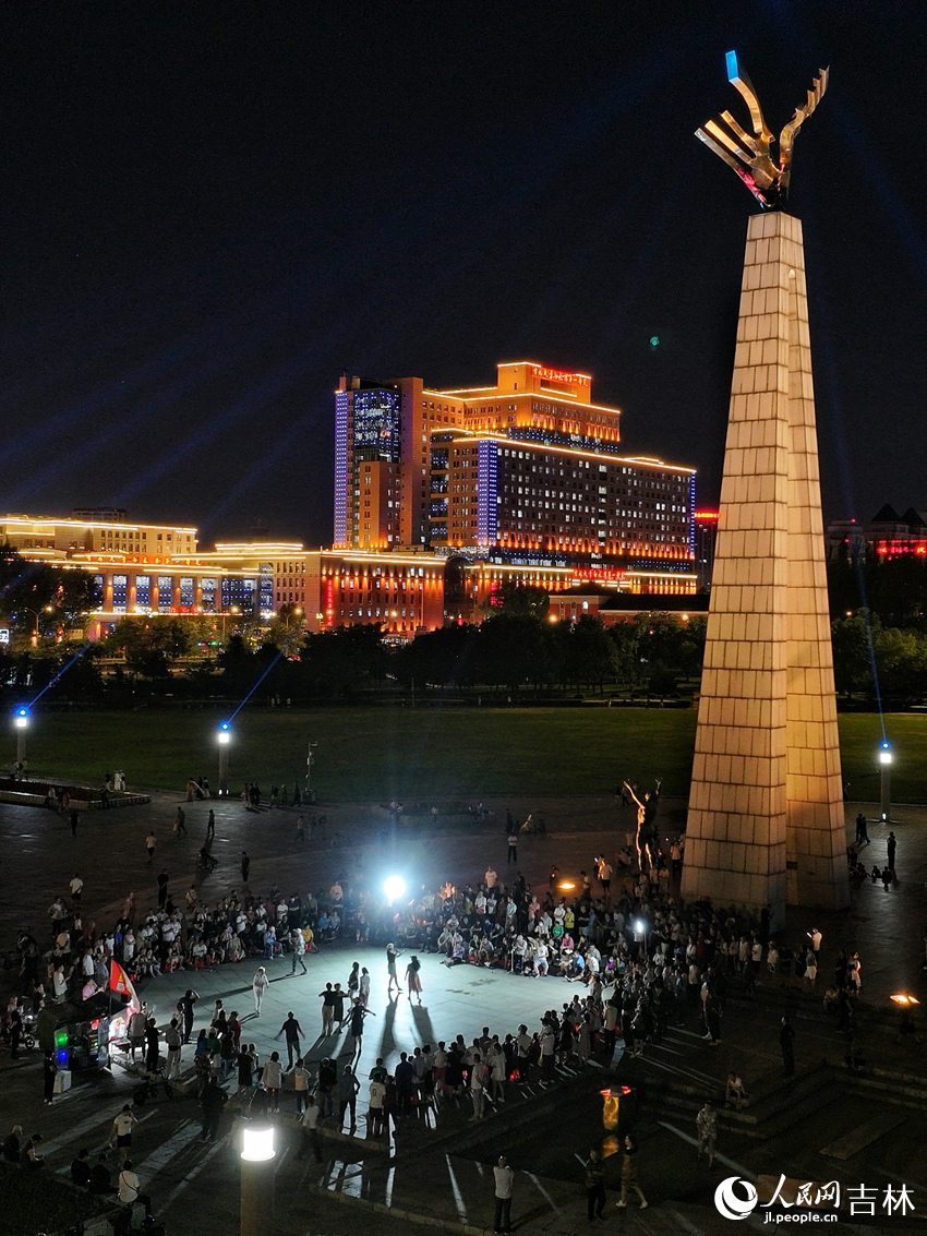 文化广场。人民网记者 李洋摄