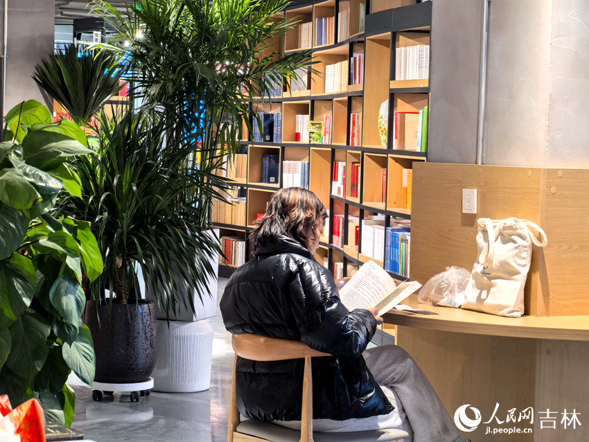 书香满“春城”。人民网记者 王海跃摄