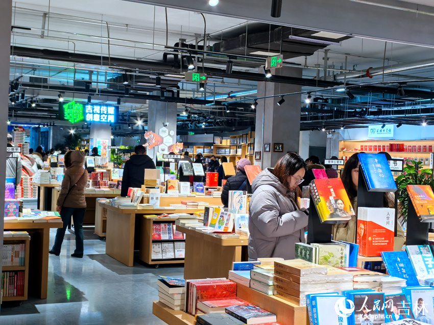 书香满“春城”。人民网记者 王海跃摄