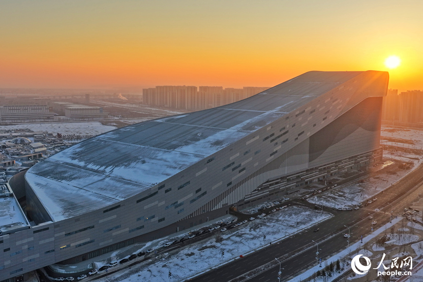 滑雪场外景。人民网记者 李洋摄