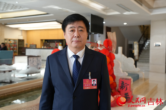 长春市人大代表、中国石油天然气股份有限公司天然气销售吉林分公司党委书记张海军。人民网记者 李洋摄