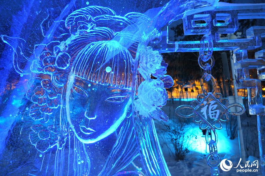 冰雕作品极具传统文化元素。人民网记者 李洋摄