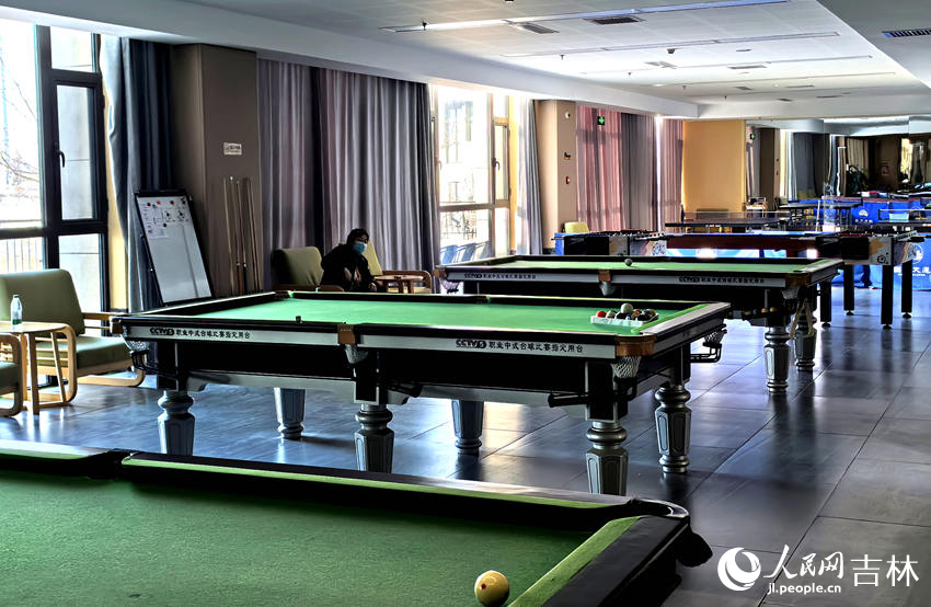 国色天莲康养社区的台球活动室。人民网记者 王海跃摄