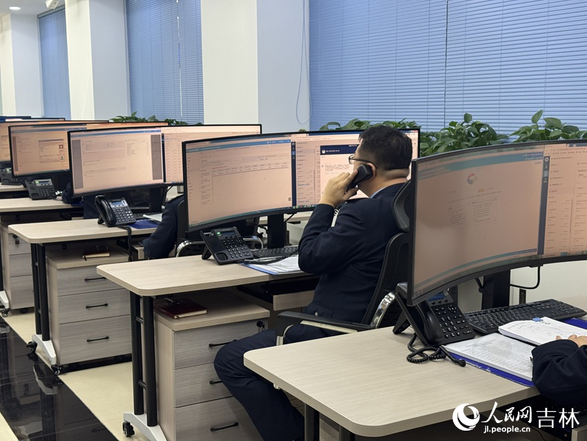 長春市朝陽區稅務局稅務服務集約處理中心。人民網記者 李思玥攝