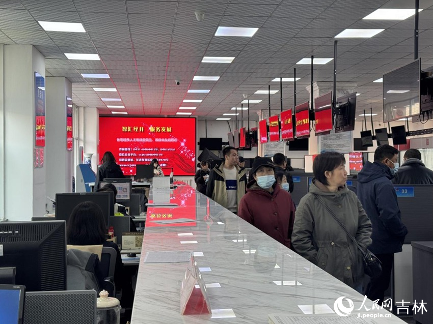 经开区人才劳务交流服务中心。人民网记者 李思玥摄