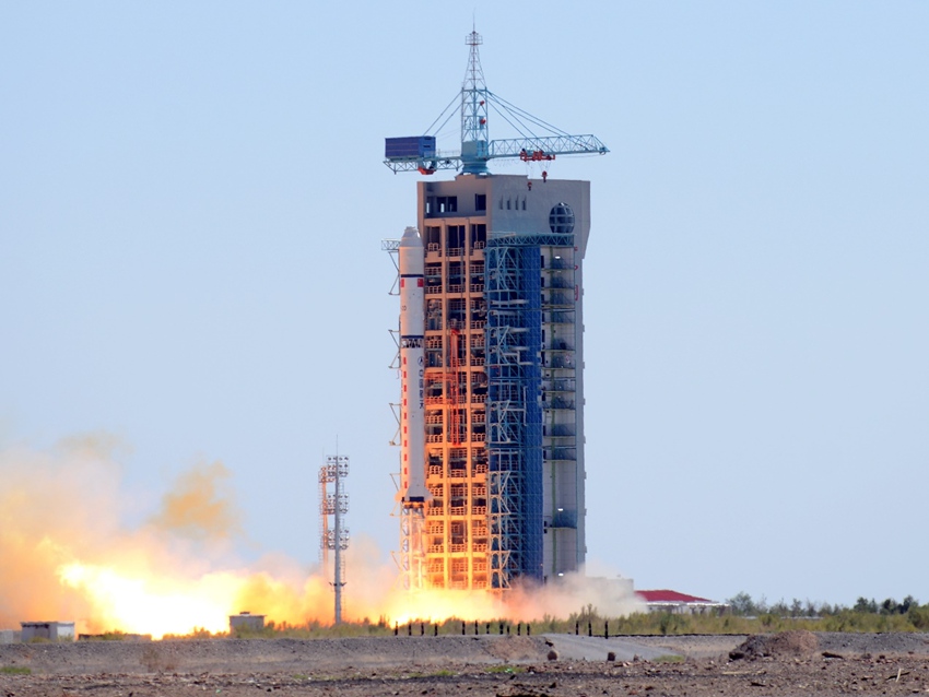 2015年10月7日，“吉林一号”一箭四星发射成功。