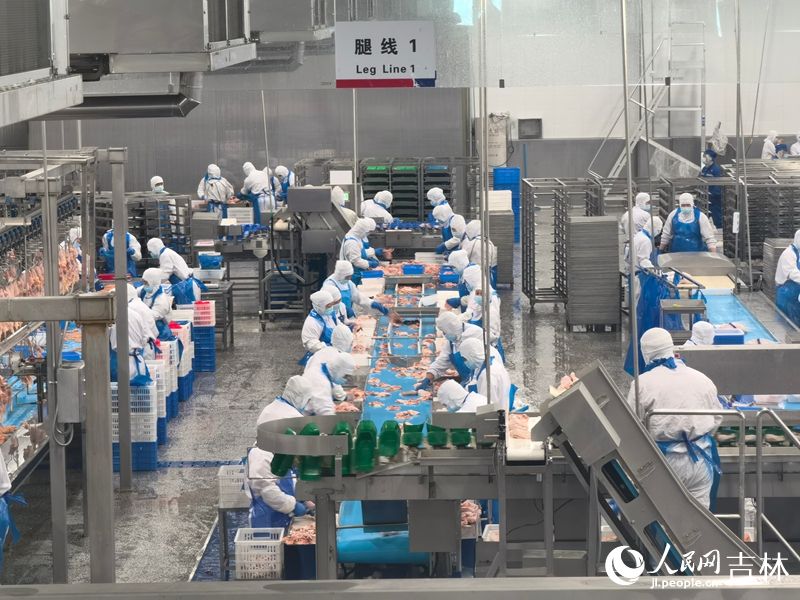 四平禾丰食品生产车间。人民网记者 马俊华摄