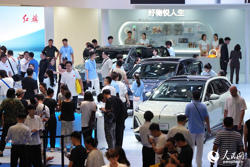 自主品牌在本届汽博会上大放异彩。人民网记者 李洋摄