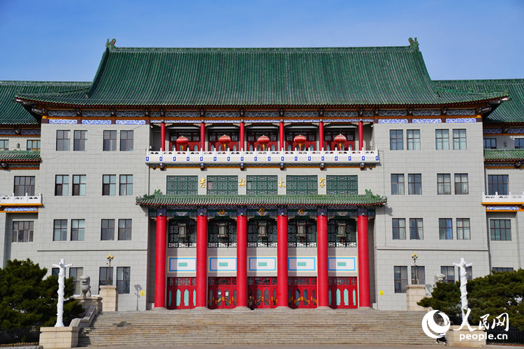 修缮一新的长春地质宫。人民网记者 李洋摄