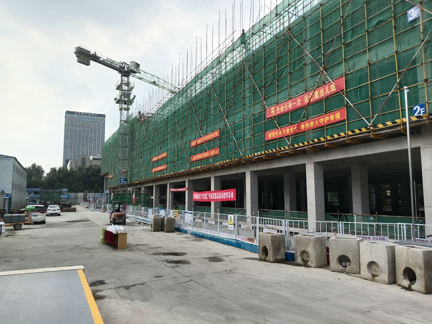 京东MALL项目建设现场。（二道区委宣传部供图）