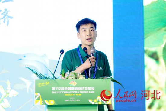 围场鑫达商贸有限公司销售经理谢航作分享。人民网记者 周博摄